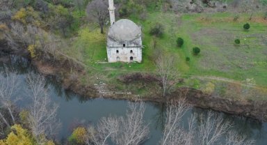 Tunca Nehri kenarındaki 5,5 asırlık yalı camisinin restorasyonu gelecek ay başlayacak