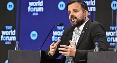 Turkcell Genel Müdürü Koç: Yapay zekayı kullanan insanlar, yapay zekayı kullanmayan insanların yerini alacak