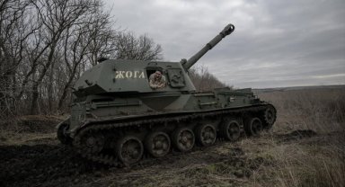 Ukrayna'daki topçu birlikleri Batı'dan gelecek mühimmatı bekliyor