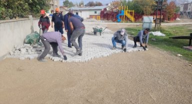 Ulaş'ta parke taşı döşeme çalışmaları sürüyor 