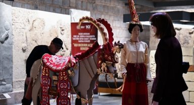 "Ulu Bozkırın Altını" sergisi Ankara'da açıldı