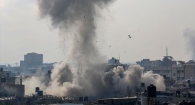 Uzmanlar, Gazze'ye saldırılarını yeniden başlatan İsrail'e uluslararası baskının artacağı görüşünde