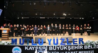 Vali Çiçek ve Belediye Başkanı Büyükkılıç, özel çocuklarla bir araya geldi