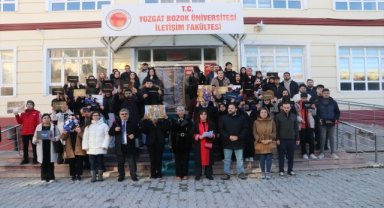 Yozgat'ta iletişim fakültesi akademisyen ve öğrencileri İsrail'in gazetecileri öldürmesini protesto etti