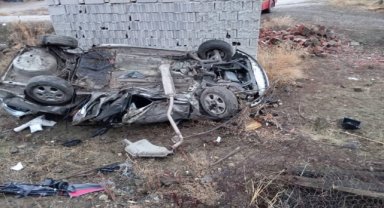 Yozgat'ta otomobilin devrilmesi sonucu 1 kişi öldü, 2 kişi yaralandı