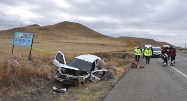 Yozgat'ta şarampole devrilen otomobildeki 3 kişi öldü, 3 kişi yaralandı