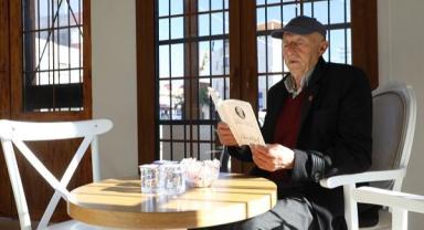 Yüreğir'de emekliler kütüphanede buluşuyor