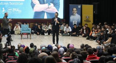 Akşehirli öğrencilere sınav kazandıran taktikler anlatıldı