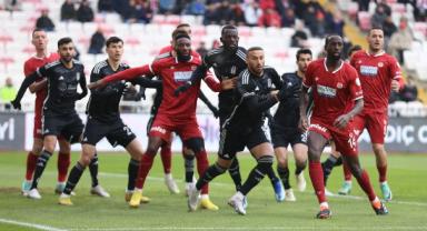 Beşiktaş, Sivasspor'a yenildi