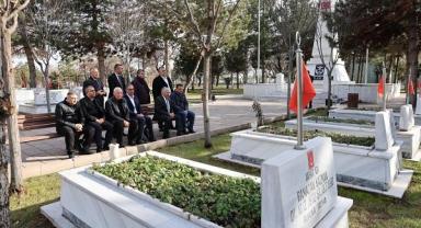 Büyükkılıç'tan Şehitlik ziyareti