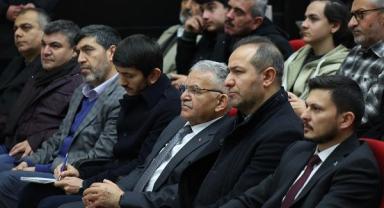 Büyükkılıç, TÜGVA'nın ''Köklerden Göklere'' konferansına katıldı