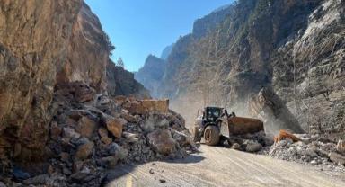 Kapuzbaşı Yolu’ndaki Heyelana Büyükşehir’den Anında Müdahale