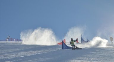 Kayak merkezlerinde en fazla kar kalınlığı 140 santimetreyle Palandöken'de ölçüldü