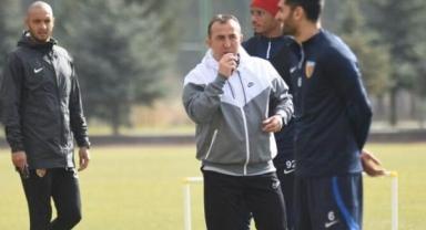 Kayserispor Teknik Direktörü Recep Uçar: Üzerimizde kara bulut var