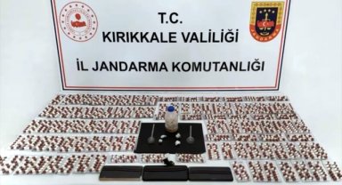 Kırıkkale'de elektrikli sobanın içerisine gizlenmiş sentetik hap ve esrar ele geçirildi