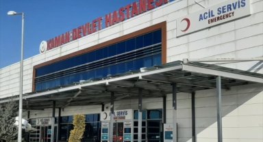 Kırşehir'de devrilen otomobildeki 2 kişi yaralandı