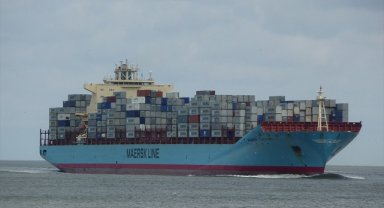 Maersk, Husilerin saldırısının ardından Kızıldeniz'deki nakliye operasyonlarını durdurdu