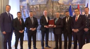 Milletvekili Cıngı ve beraberindeki heyetten Çekya’nın Ankara Büyükelçisi Vacek’e ziyaret