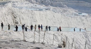Pamukkaleli turizmcilerin 2024'ten beklentileri yüksek
