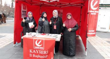 Yeniden Refah Partisi Kadın Kolları'ndan stant çalışması!