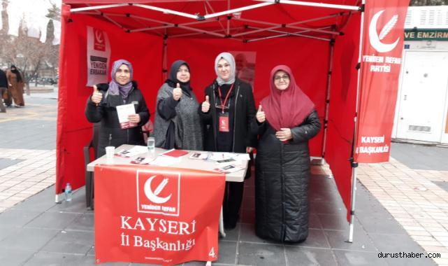 Yeniden Refah Partisi Kadın Kolları'ndan stant çalışması!