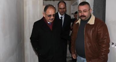 Bakan ÖZHASEKİ Depremzede Aileyi Ziyaret Etti