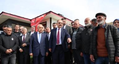 Bakan Özhaseki, depremzede şehit ailesine verdiği sözü tuttu: Evlerini 1 ayda teslim etti