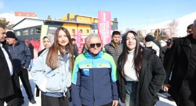 Başkan Büyükkılıç, Erciyes'teki Muhteşem Kış Festivali'ne Katıldı