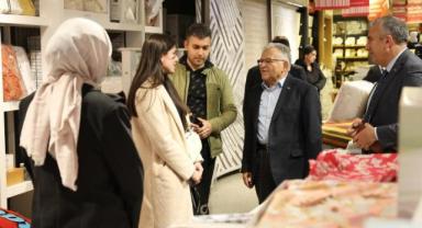 Başkan Büyükkılıç, İpeksaray AVM'de Esnaf ve Vatandaşla Buluştu