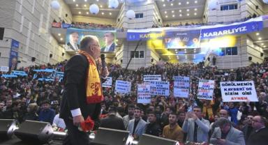  Başkan Büyükkılıç, “Sizleri seviyoruz, her birinizi bağrıma basıyorum” 