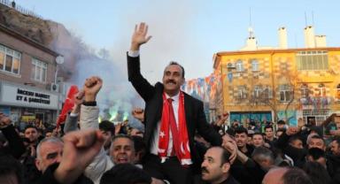 Başkan İlmek'i binlerce kişi karşıladı