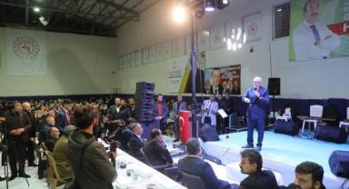 AK Parti Grup Başkanvekili Elitaş, “AK Parti’nin artıklarına kucak açıyorlar”