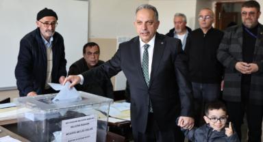 Başkan Yalçın, oyunu Reşadiye'de kullandı