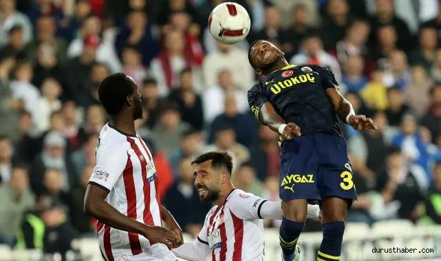 Fenerbahçe, Sivasspor deplasmanında iki puan bıraktı
