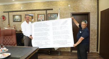 İncesu Belediye Başkanı İlmek’e şiir hediyesi