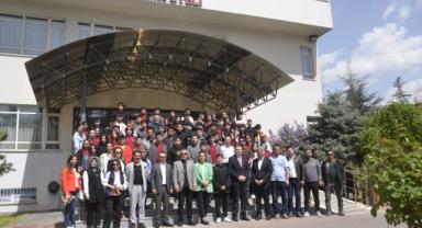 Kayseri'de Turizmciler Deneyimlerini Öğrencilerle Paylaştı