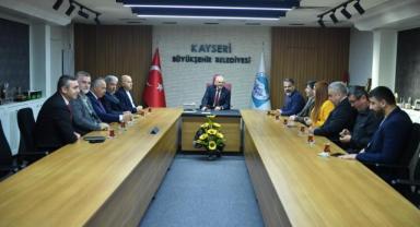 Kayseri Gazeteciler Cemiyeti’nden Başkan Büyükkılıç’a Tebrik Ziyareti