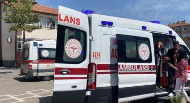 Köfteden zehirlenen 23 öğrenci hastaneye kaldırıldı