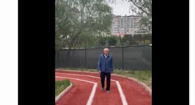 MHP paylaştı: Devlet Bahçeli yürüyüşte