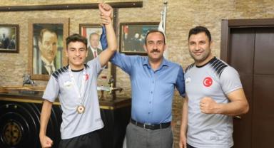 Şampiyon’dan İlmek Başkan’a ziyaret