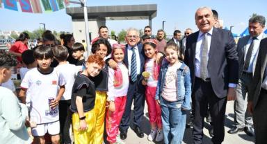 Başkan Büyükkılıç, Minik Öğrencilerin Geleneksel Bahar Şenliği ve Kermes Etkinliğine Katıldı