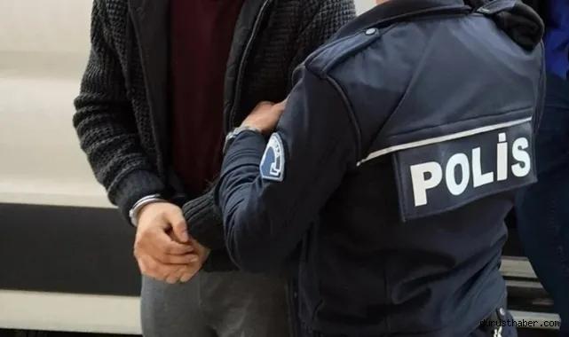 İzmir'de FETÖ operasyonu: 6'sı polis 9 gözaltı