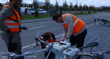 Kayseri Büyükşehir’den Park ve Mesire Alanlarında Drone ile İlaçlama Hizmeti