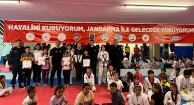 Kayseri İl Jandarma Komutanlığı’ndan ERVA Sporcularına sürpriz