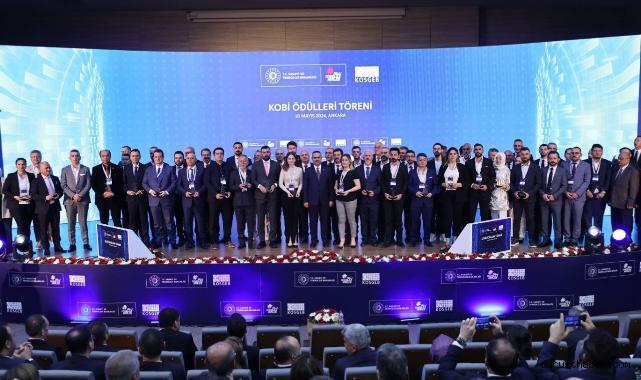 Kayseri’nin ’En Hızlı Büyüyen Kobisi’ ödülü Sinanchef’in