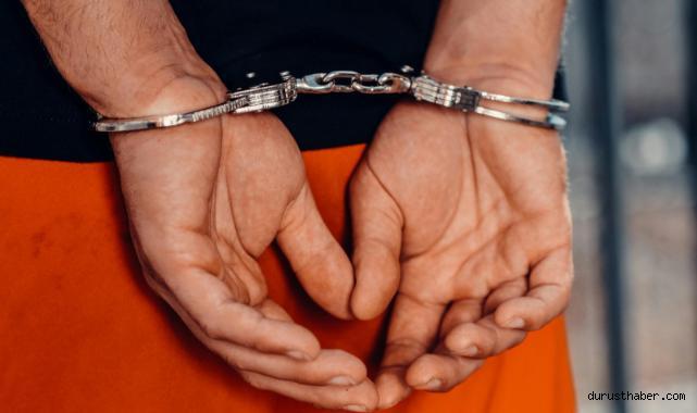 Kızını kasten öldürmeye teşebbüsten aranan şahıs tutuklandı