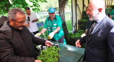 Kocasinan'ın Geleneksel Domates Fidesi etkinliğine yoğun ilgi