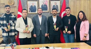 MHP Melikgazi’nin hikâye yarışması kazananlarına ödülleri verildi