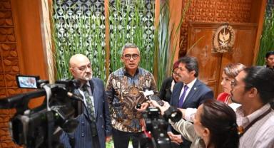 Murat Cahid Cingi, Türk Grubuyla Endonezya'da İşbirliği Toplantıları Gerçekleştirdi