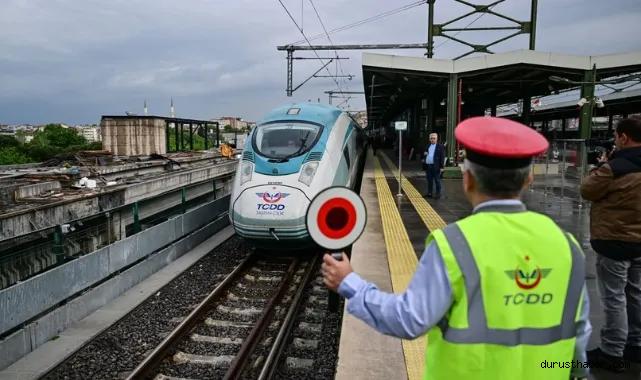 Yeni YHT treni ilk seferine çıktı